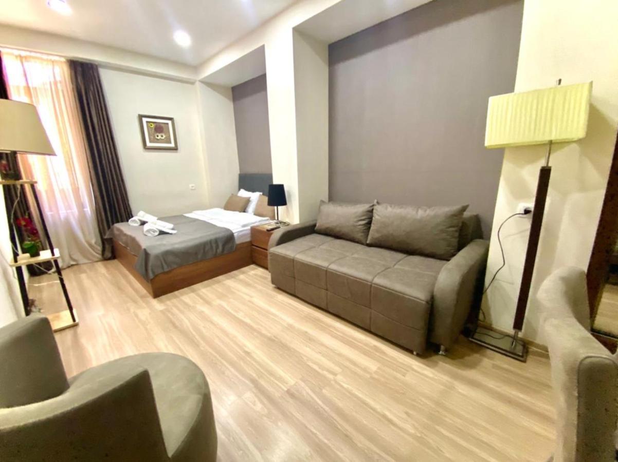 Hotel Terrace Тбилиси Екстериор снимка