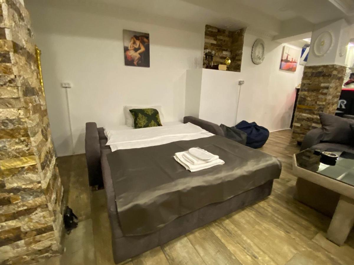 Hotel Terrace Тбилиси Екстериор снимка