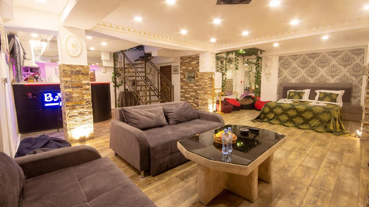 Hotel Terrace Тбилиси Екстериор снимка