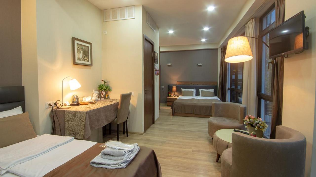 Hotel Terrace Тбилиси Екстериор снимка