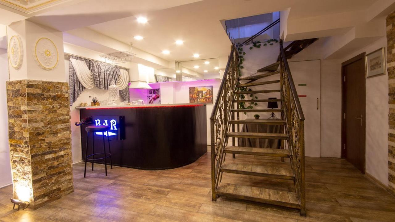 Hotel Terrace Тбилиси Екстериор снимка