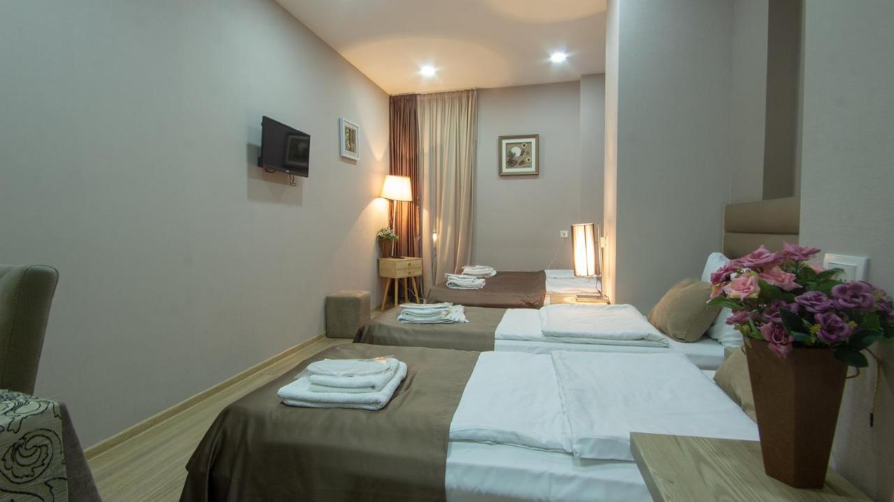 Hotel Terrace Тбилиси Екстериор снимка