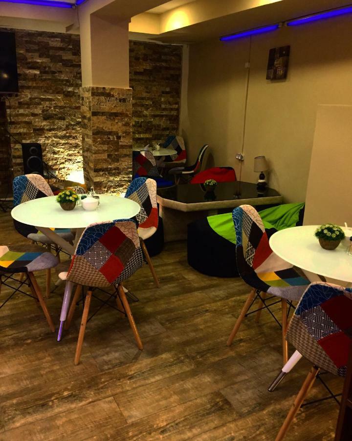 Hotel Terrace Тбилиси Екстериор снимка