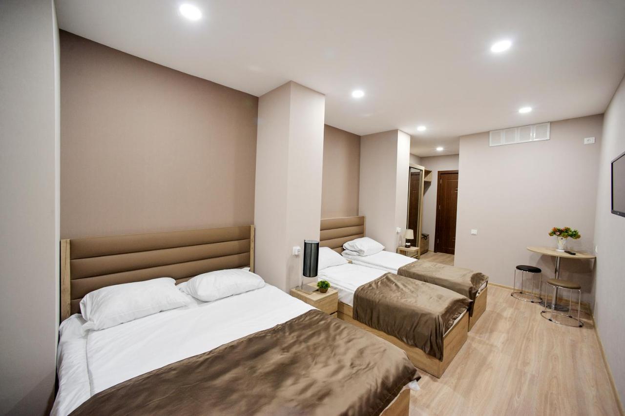Hotel Terrace Тбилиси Екстериор снимка