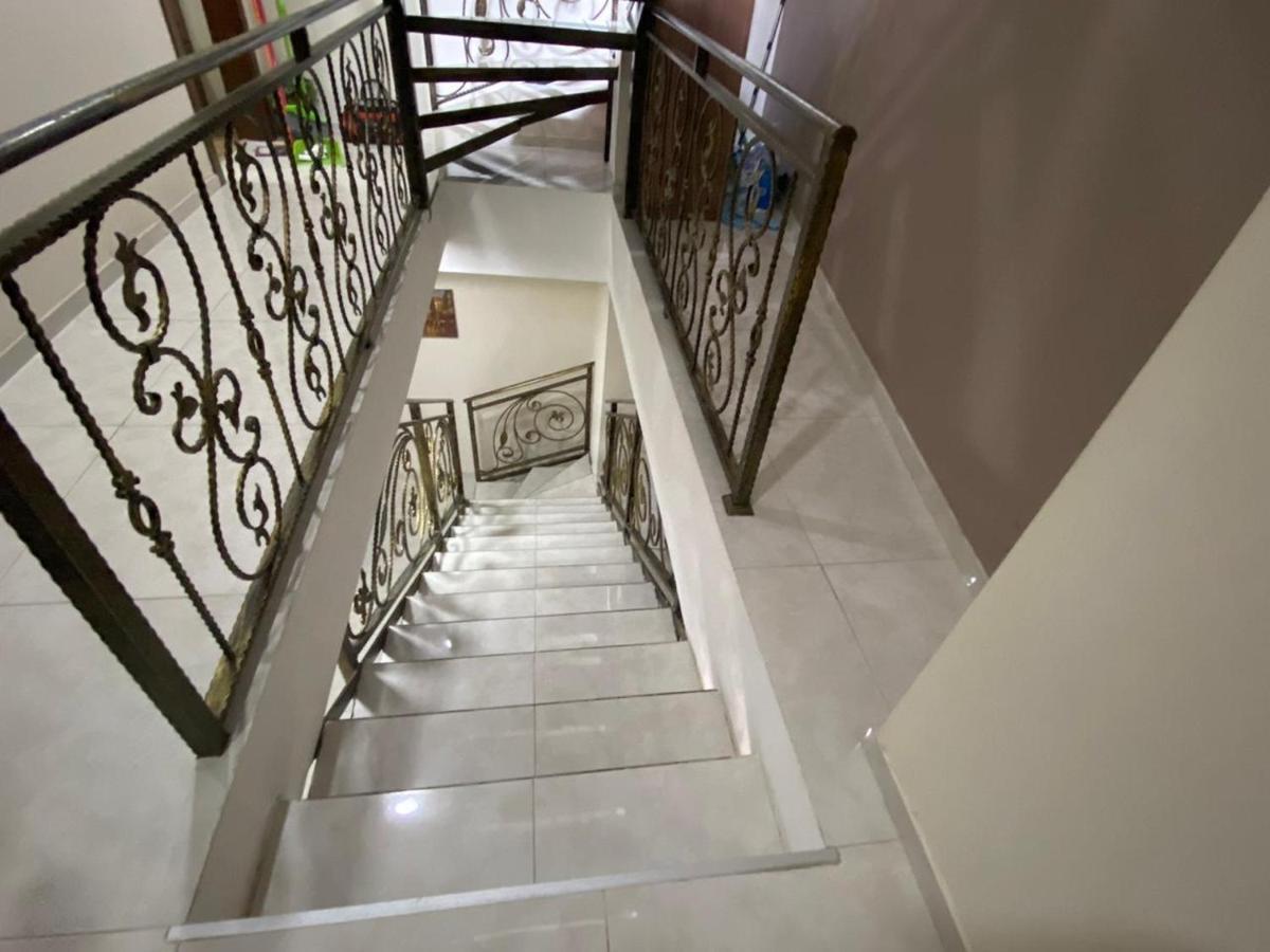 Hotel Terrace Тбилиси Екстериор снимка